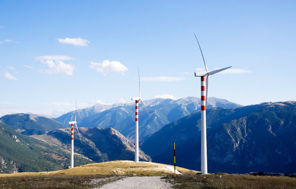 为什么许多风力发电机都是不运行的状态？