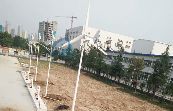 哪些因素影响风力发电机的接纳期？